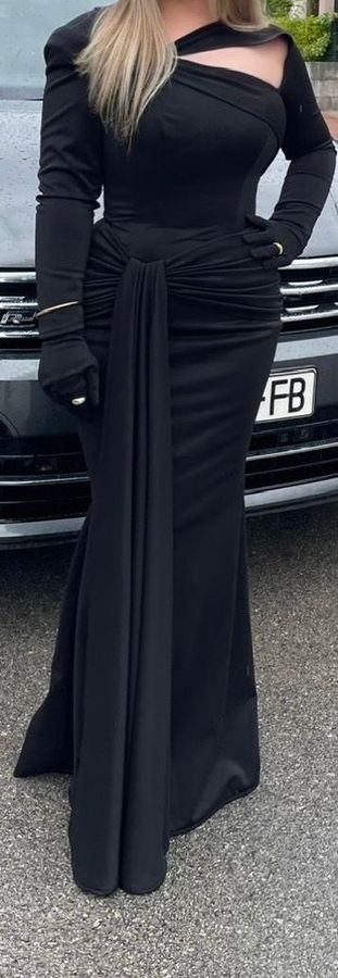 Black dress