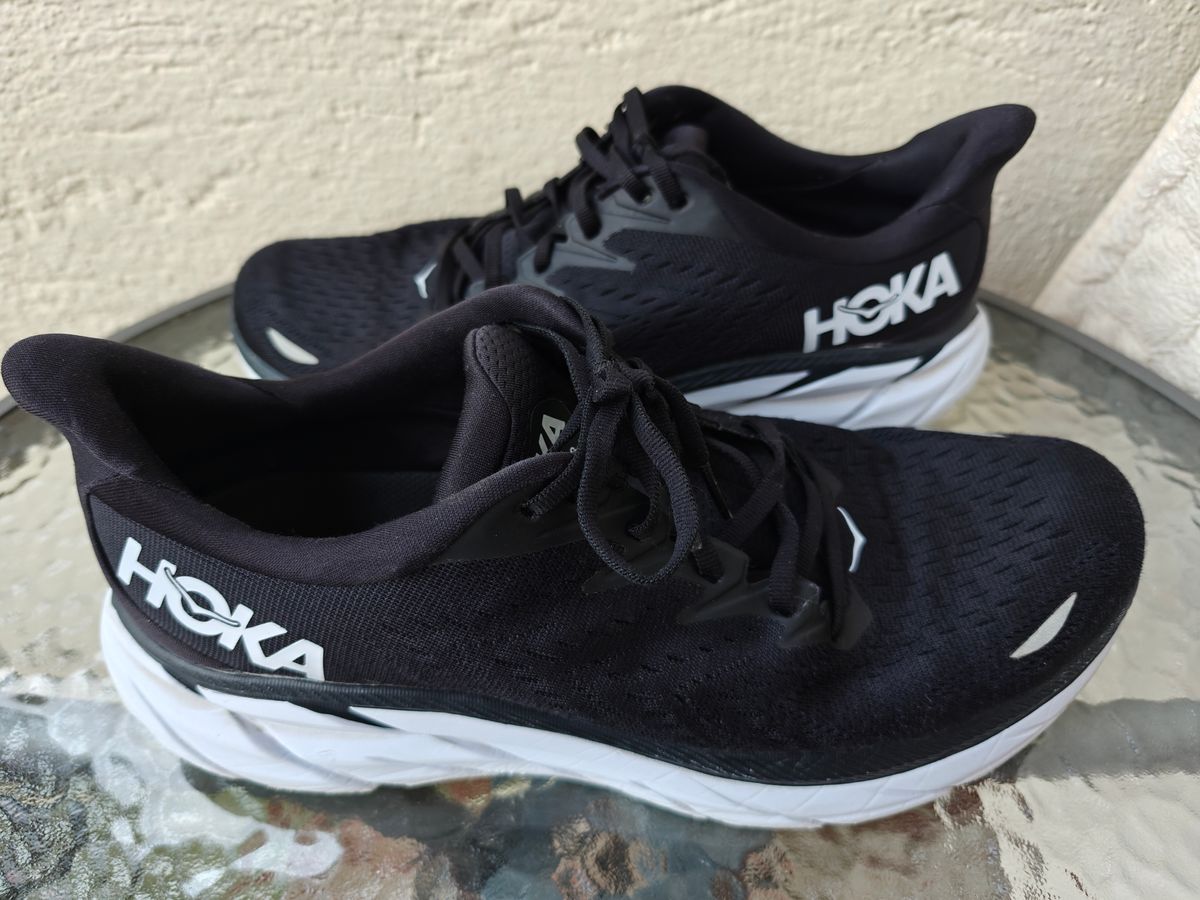 HOKA  -  Clifton 8