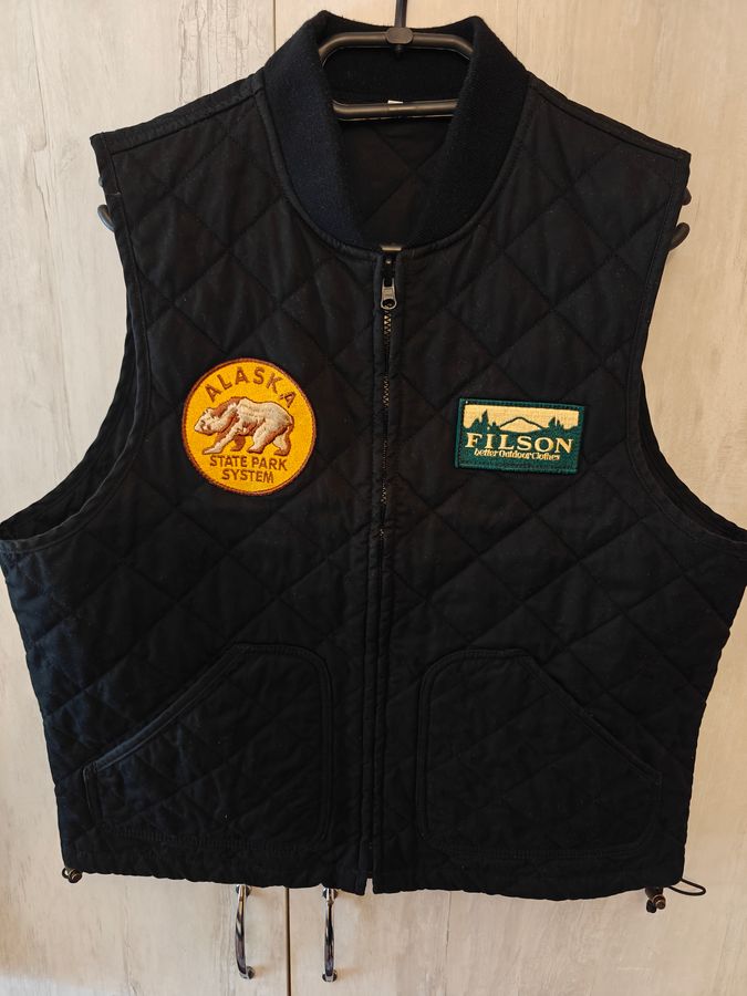 FILSON - Quilted Zipper Vest Alaska Patches