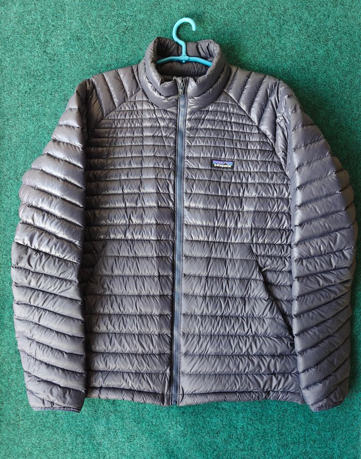 PATAGONIA  -  AlpLight Down Jacket