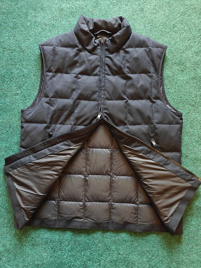 Massimo Dutti  -  Men's Down Vest and Feather Filling