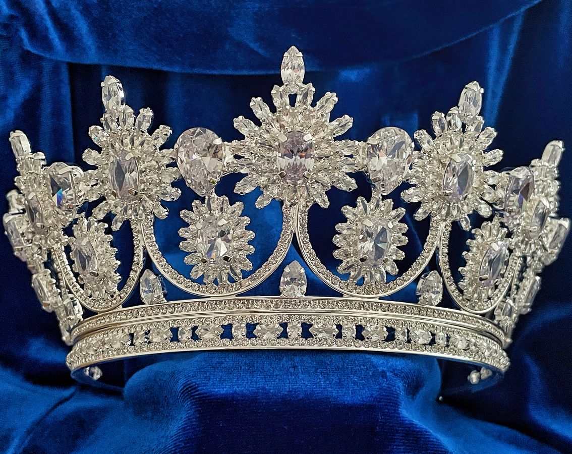 Kurorë me gurë Zirkoni✨