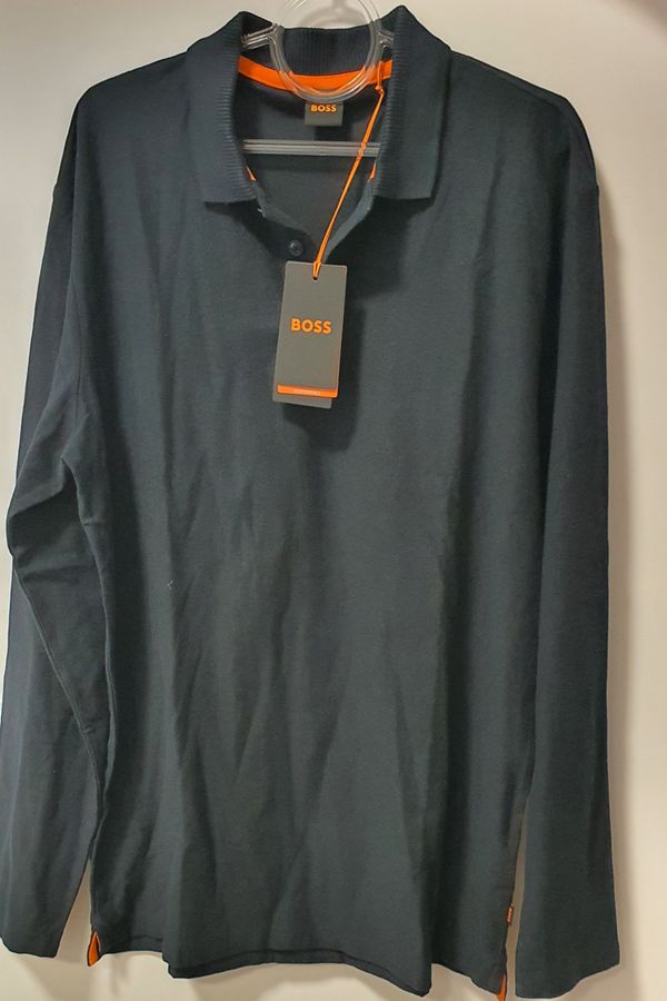 Bluzë me mëngë të gjata dhe me jakë