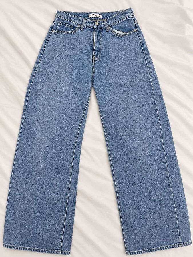 Wide-Leg Jeans