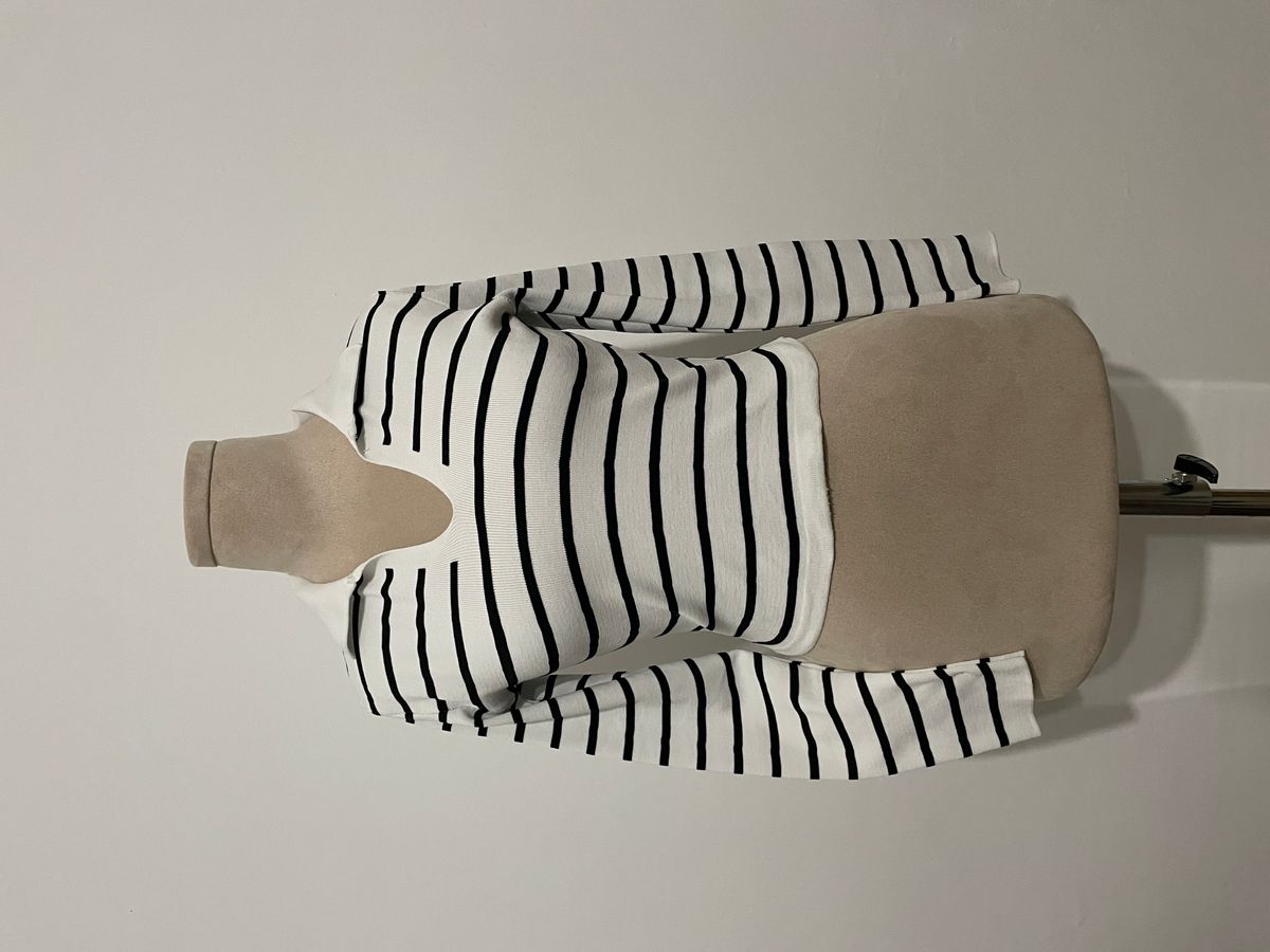 Women’s Striped Collared V-Neck Long-Sleeve Top