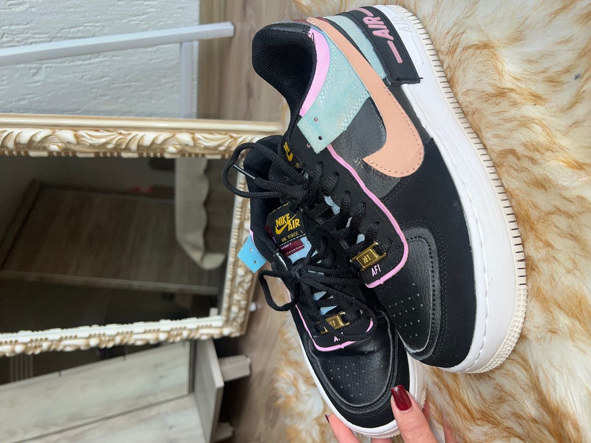  Nike Air Force 1 Shadow – një model sportiv dhe shumë trendi nga Nike.