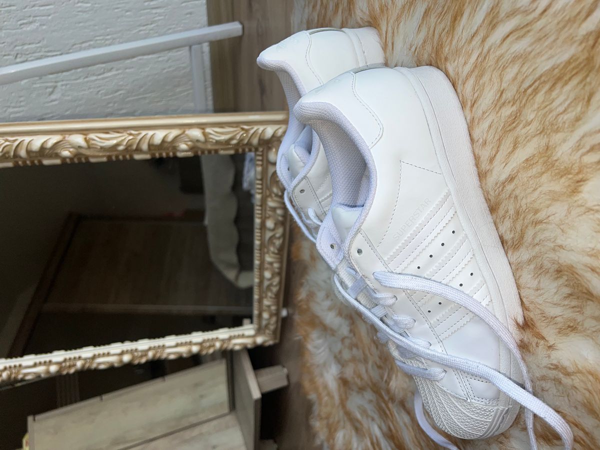 Adidas superstar white