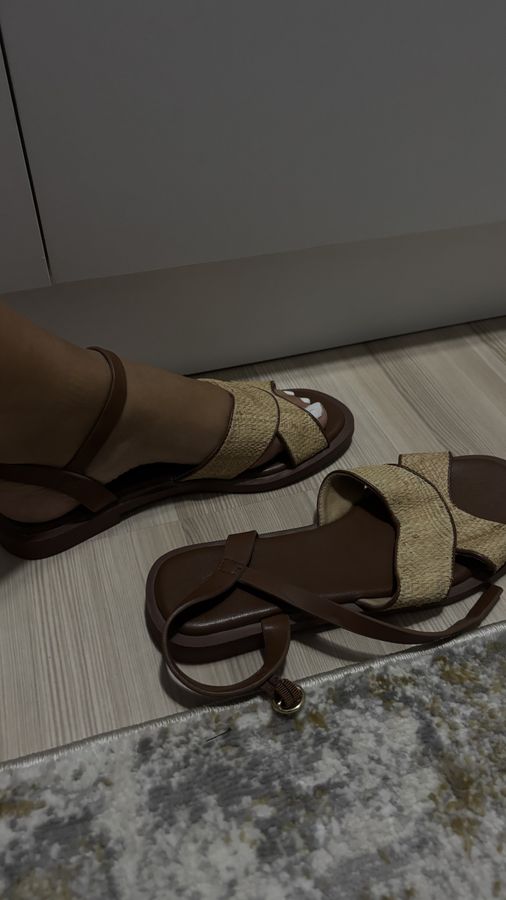 Sandalle