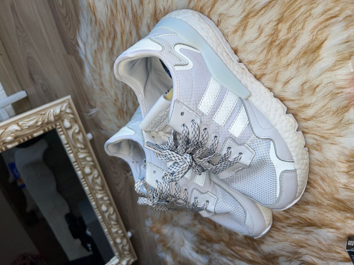 Adidas Nite Jogger – Komfort & Stil në një hap