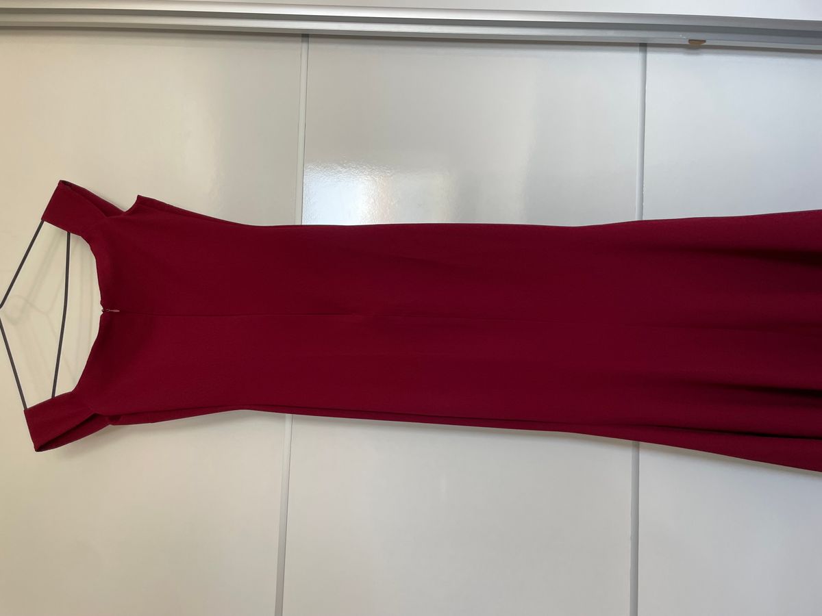 Fustan elegant ngjyre bordo, n’frome sirene
