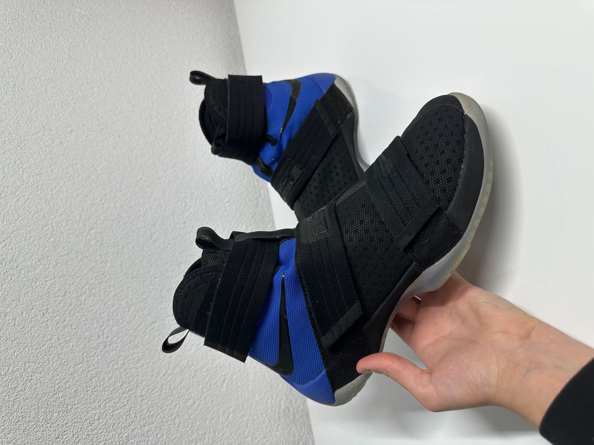 LeBron solider 10 nr:44