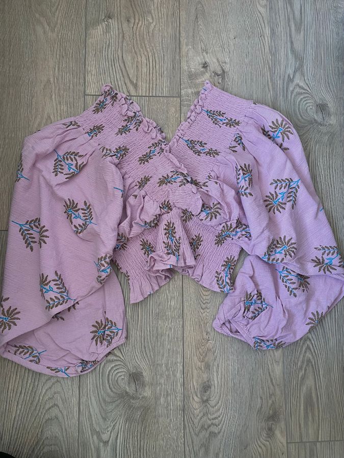 Off-shoulder blouse