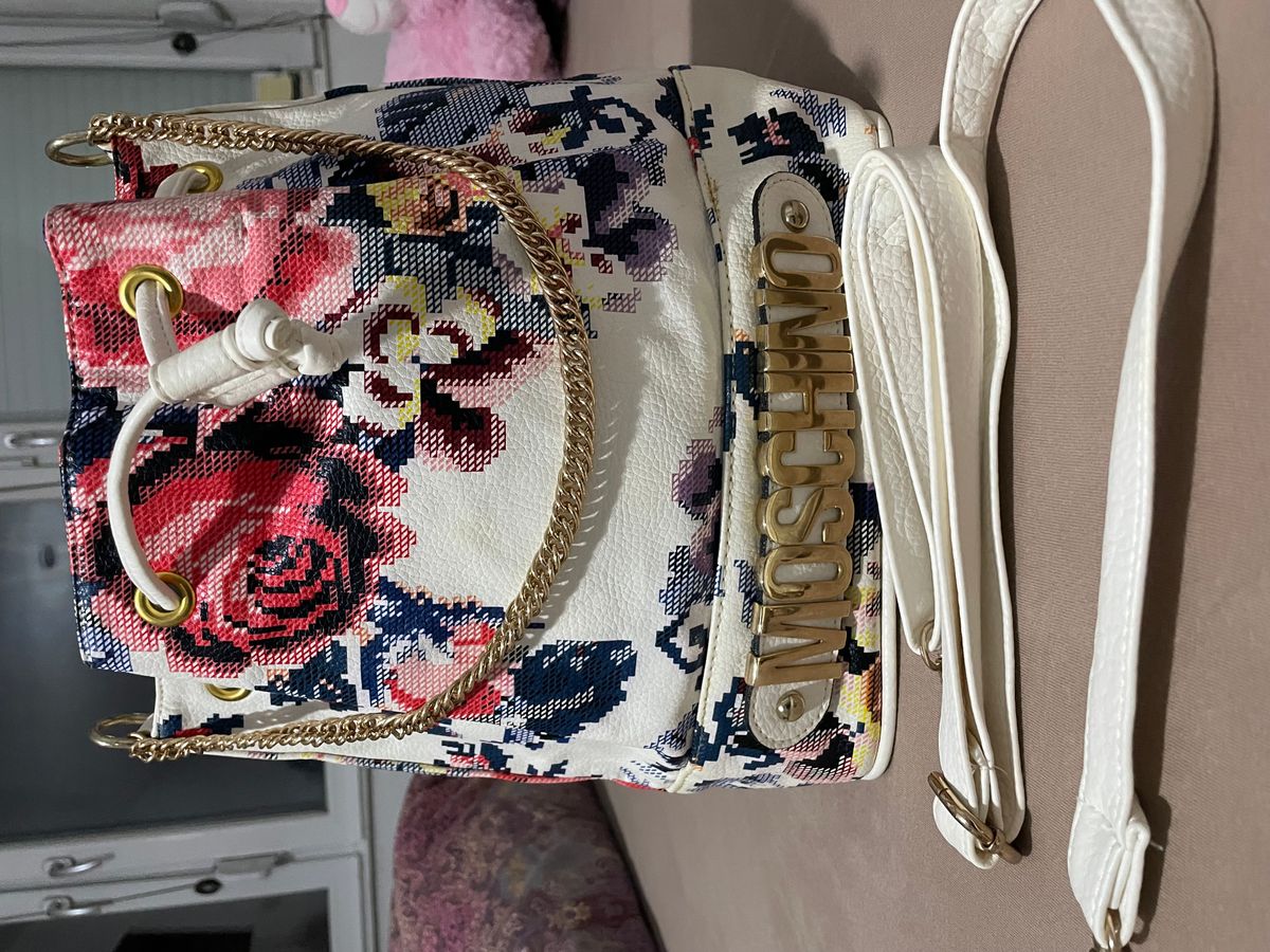 Qanta Moschino