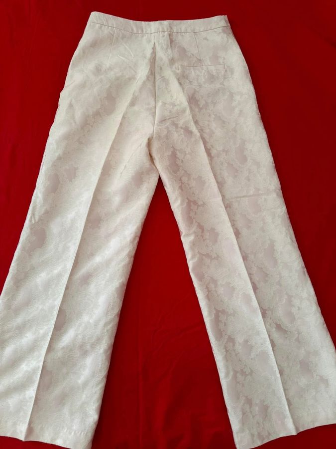 H&M Pantollona me Dizajn 