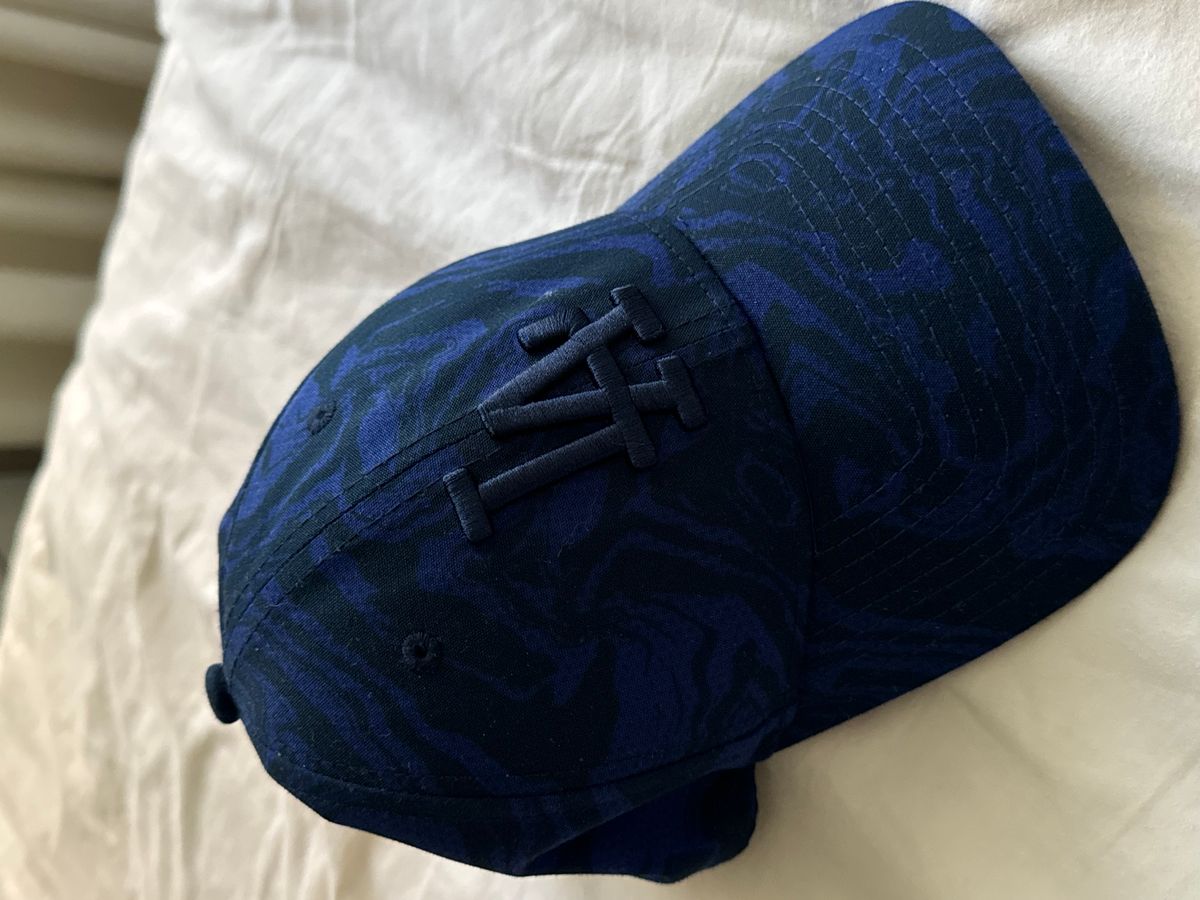 LA HAT