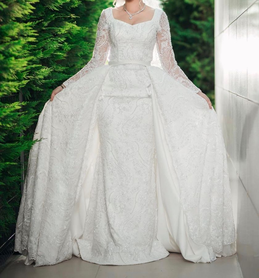 Wedding Dress by Teuta Matoshi