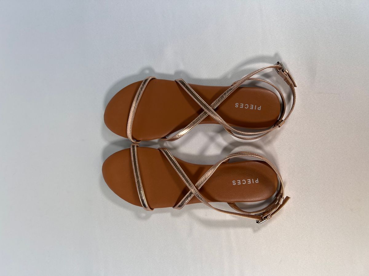 Pieces Sandals
