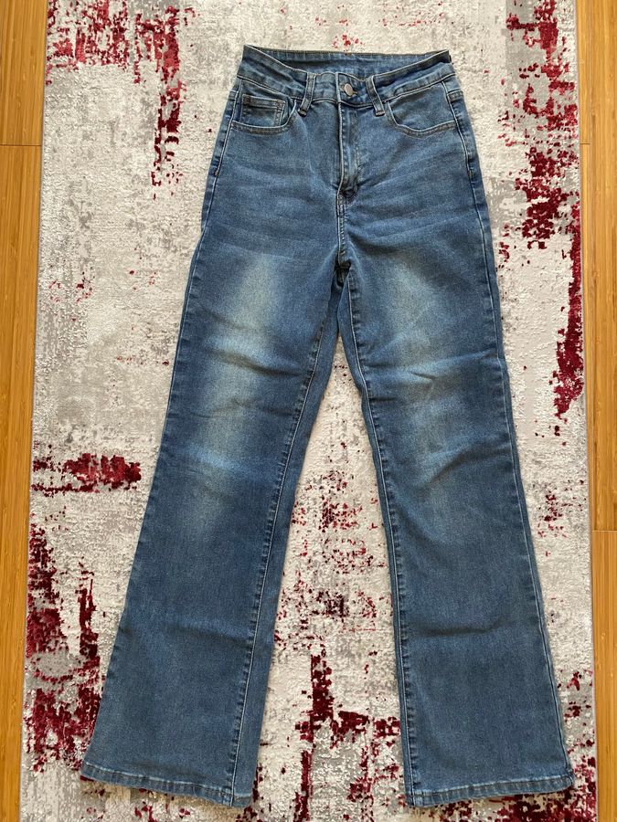 flared jeans 
