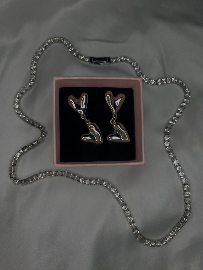  Bracelets and earrings
