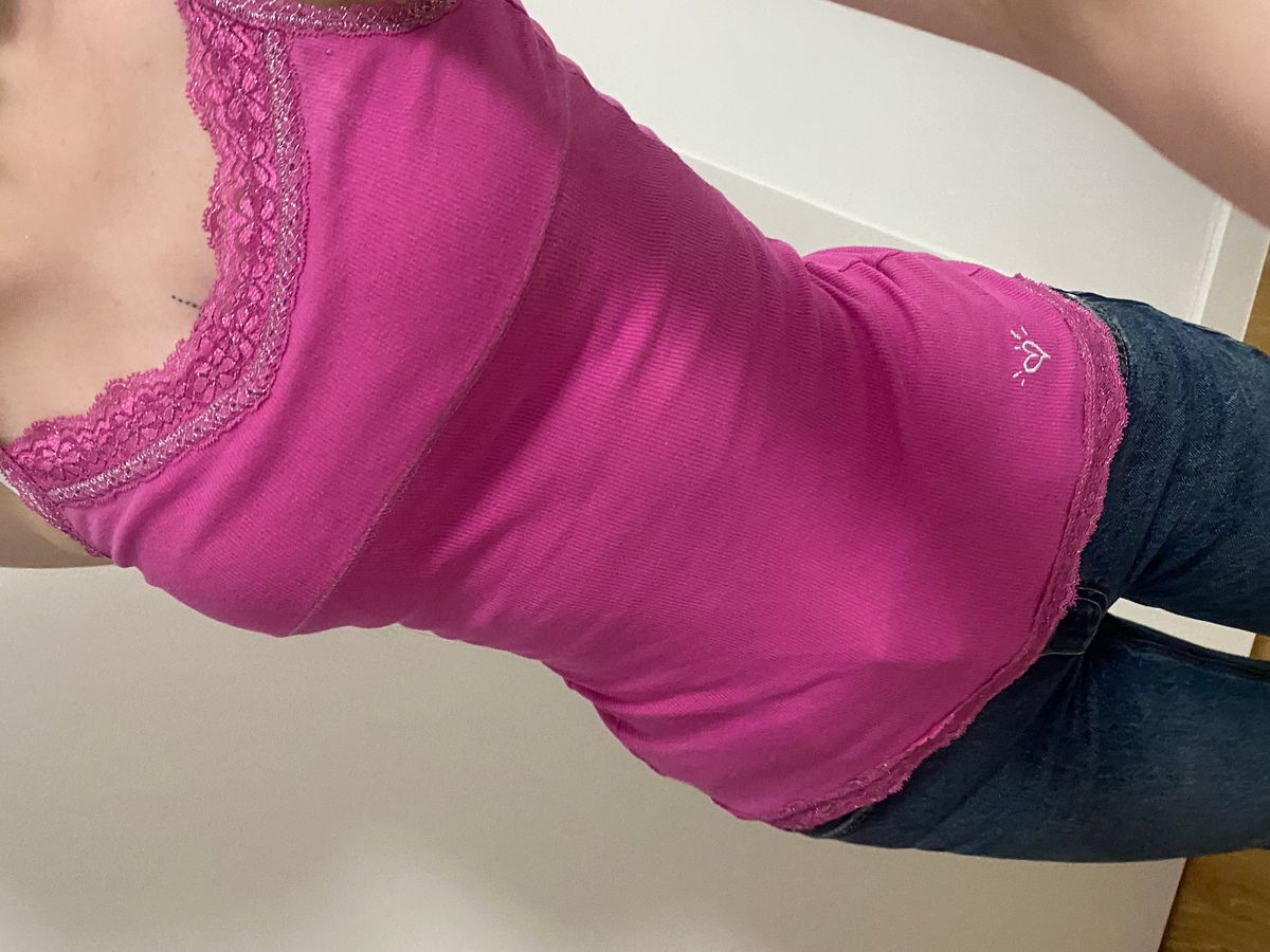 Cute pink top