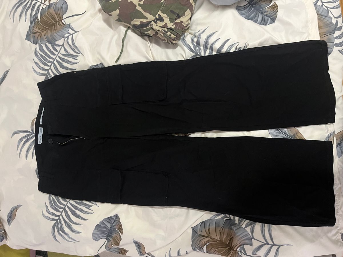 Pantolla (cargo) bershka