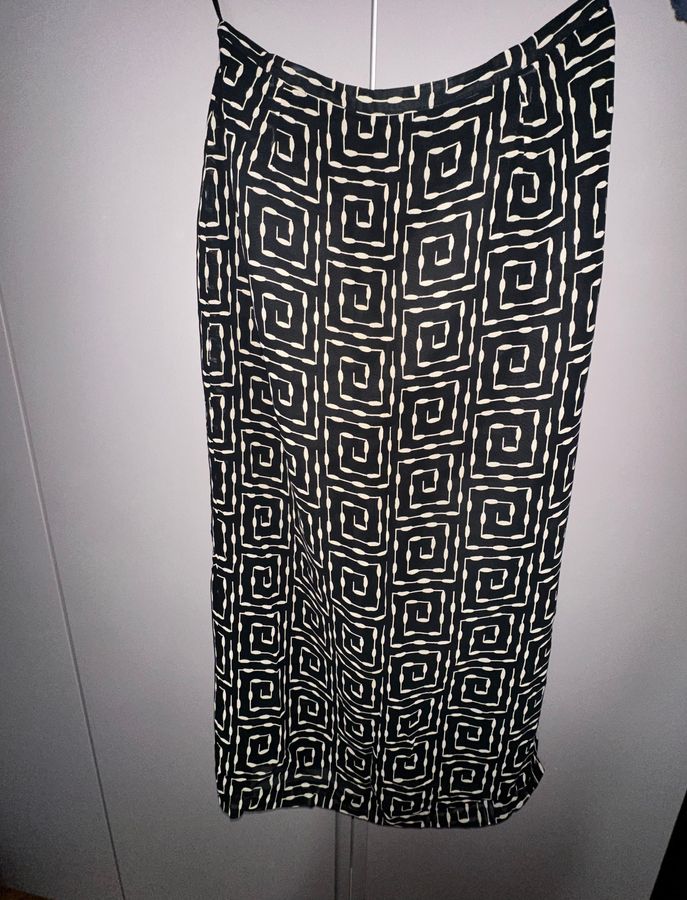 Modern Classics Long Skirt