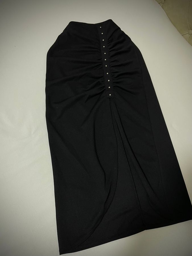 Black long skirt