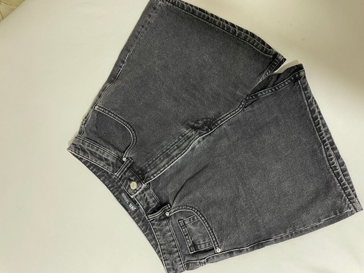 Black zara shorts