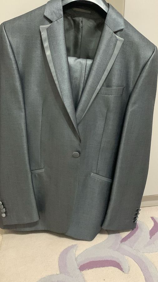 Kostume Elegant per meshkuj