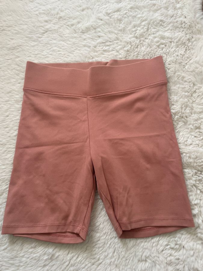 Pink sporty shorts 