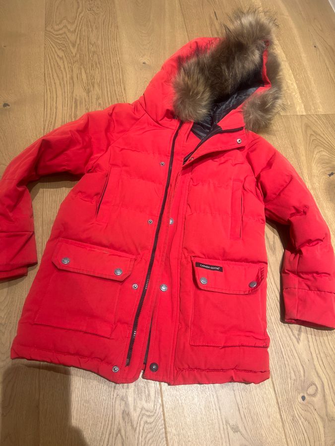 Jakne per dimer e brendit Canada Goose 11-12 vjeq