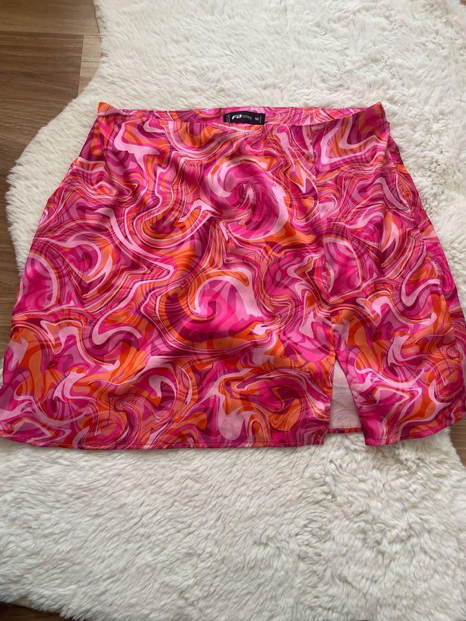 Pink skirt