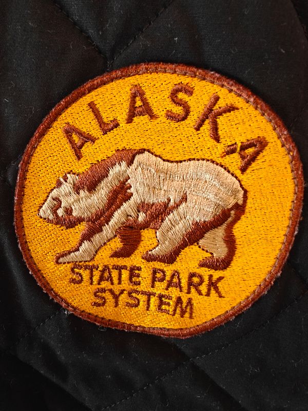 FILSON - Quilted Zipper Vest Alaska Patches 5