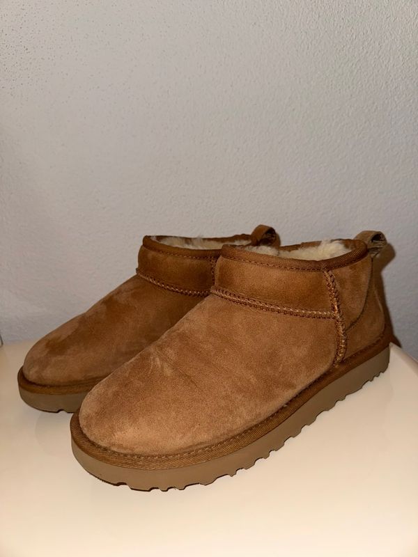 UGG  3