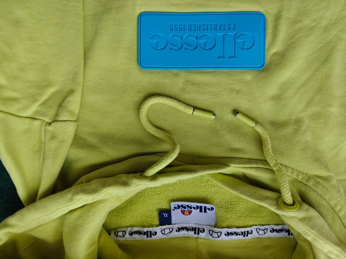 Ellese Hoodie 2