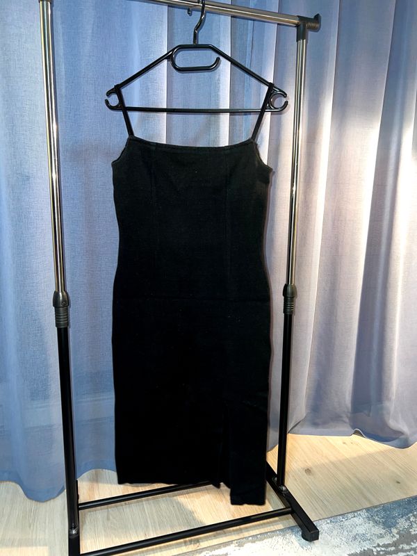 Elegant Black Dress 2