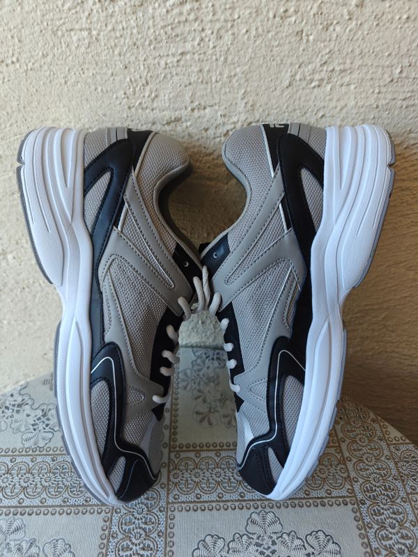 FILA  -  Basket Grise Sneakers 3