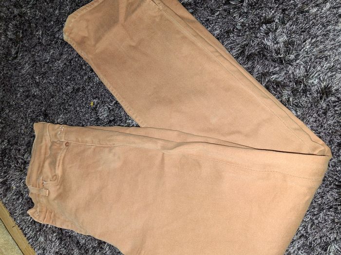 Pantolle 1