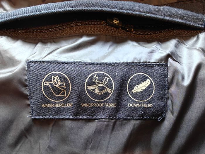 Massimo Dutti  -  Men's Down Vest and Feather Filling 4