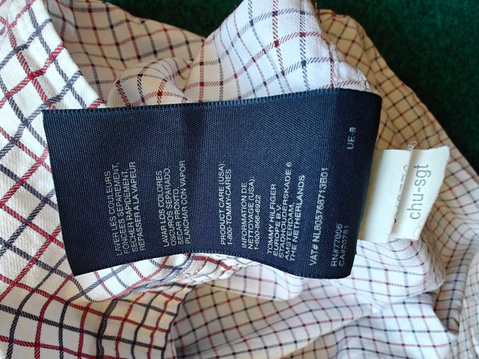 Tommy Hilfiger  -  Men's Shirt 80's 2-ply 4