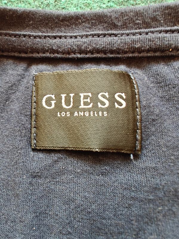 Guess  -  Men's T-Shirt 3