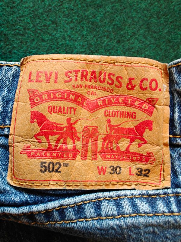 Levis  -  502 Blue Jeans W30 L32 4