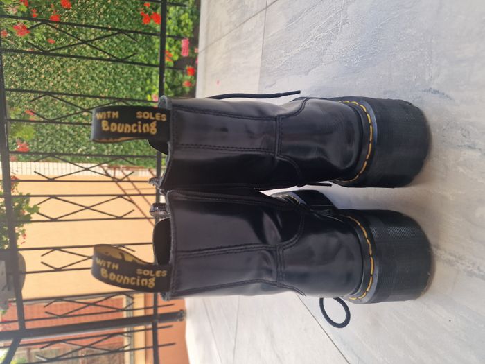 Dr. Martens Jadon 4