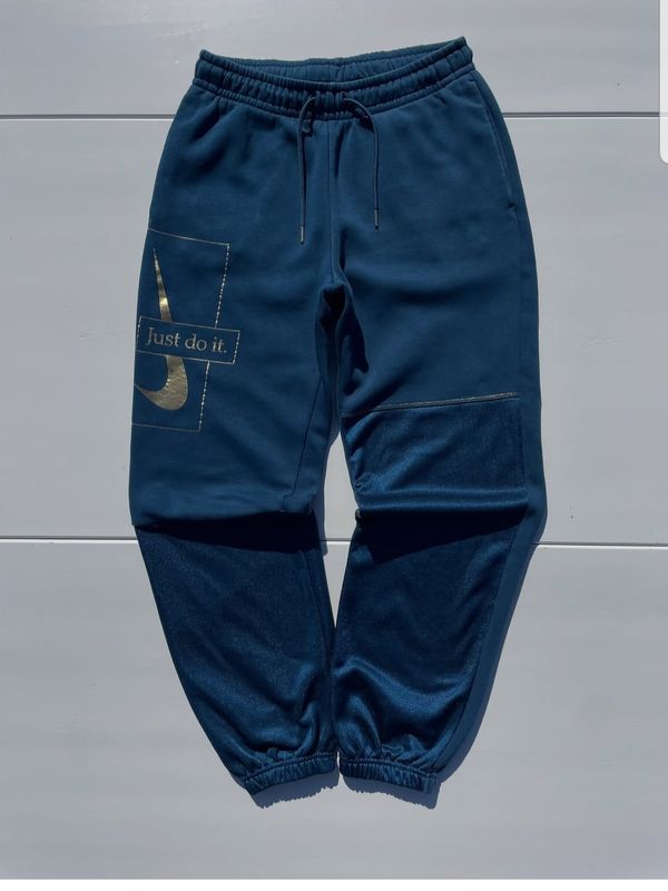 Nike Joggers 1