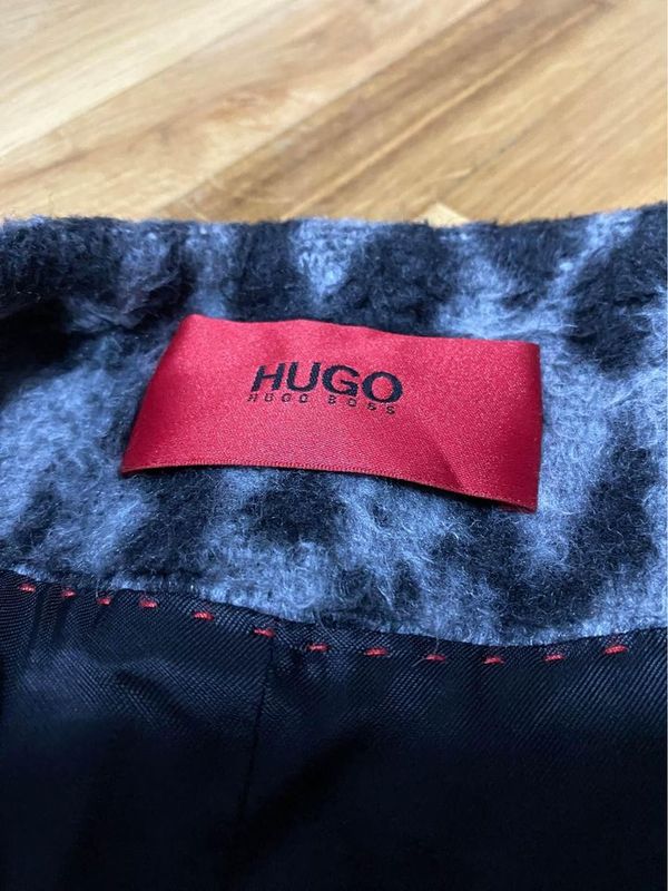 Hugo Boss Coat 4