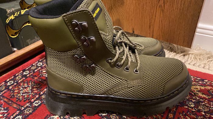 Dr. Martens 1