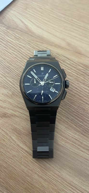 Man Watch 1
