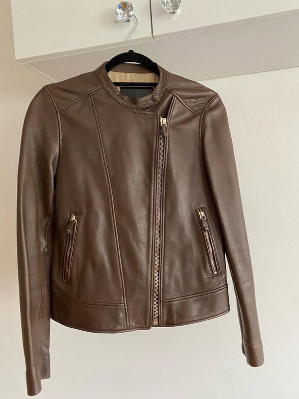 Jakne e lekures Massimo Dutti 1