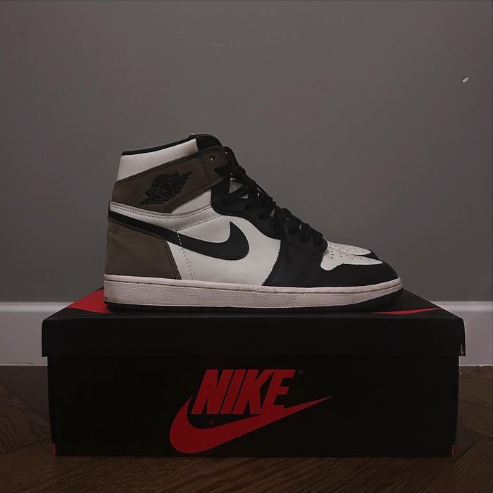 Jordan 1 Retro High “Dark Mocha” 3