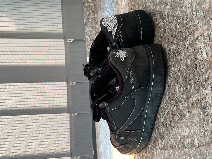 Jordan Travis Scott 3